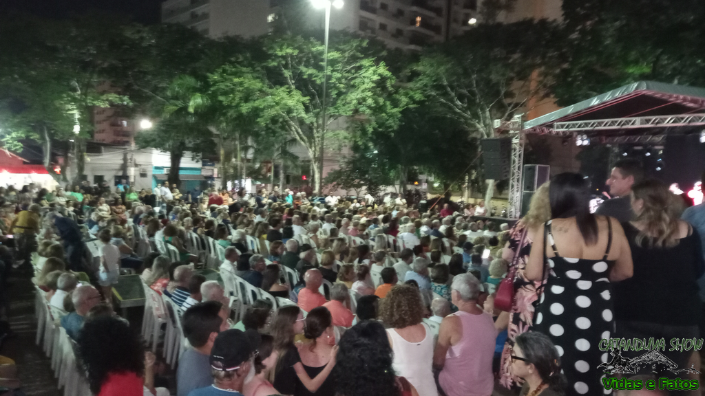 2023-05-06-Dia-das-maes-Moacyr-Franco-na-praca-001